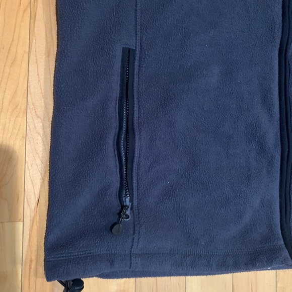 Men’s Vineyard Vines Vest - Picture 3 of 3
